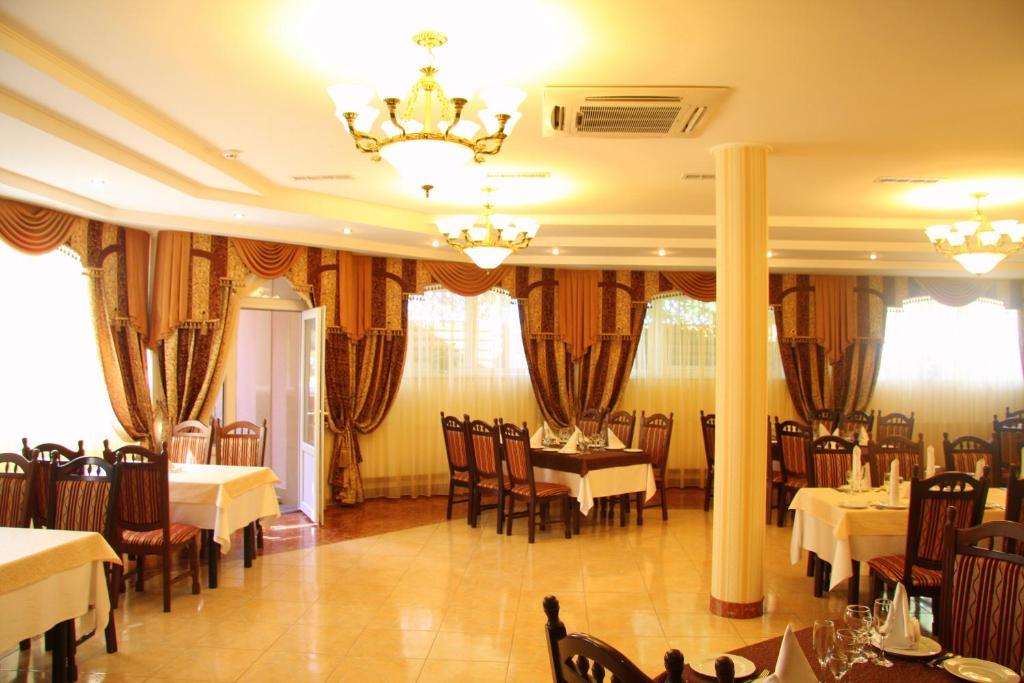 Europe Hotel อุชโฮรอด ภายนอก รูปภาพ