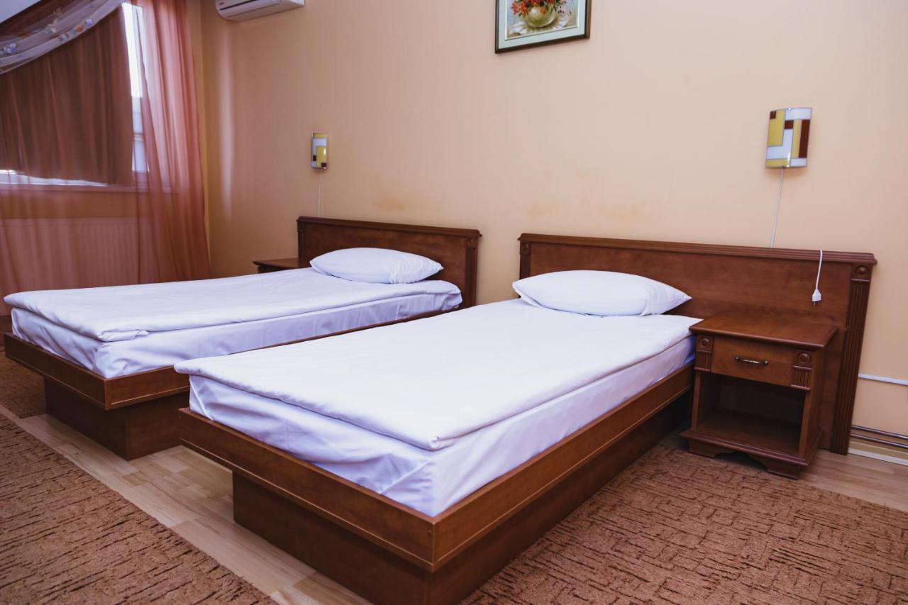 Europe Hotel อุชโฮรอด ภายนอก รูปภาพ