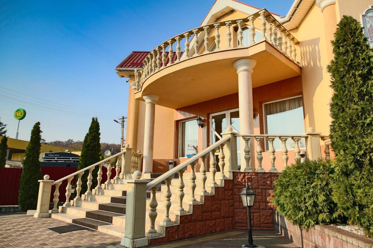 Europe Hotel อุชโฮรอด ภายนอก รูปภาพ